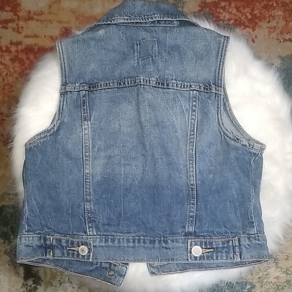 Old Navy Cropped Vest - Picture 3 of 3